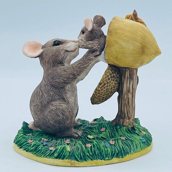 Vintage Handcrafted Charming Tails Mice Figurine New Arrival- Mouse in Mailbox - Picture 3 of 10